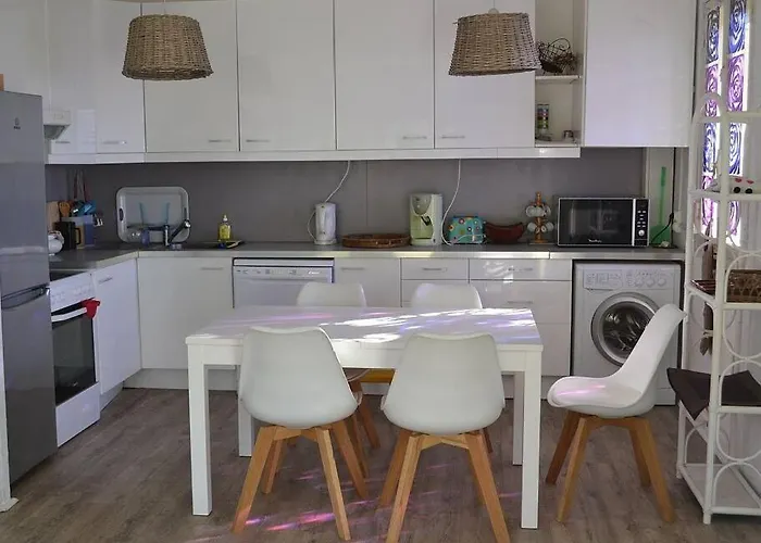 וילה Face A La Avec Terrasse Et Jardin *